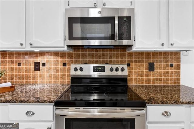 4590 VILLAGE OAKS Circle, Dunwoody, GA 30338