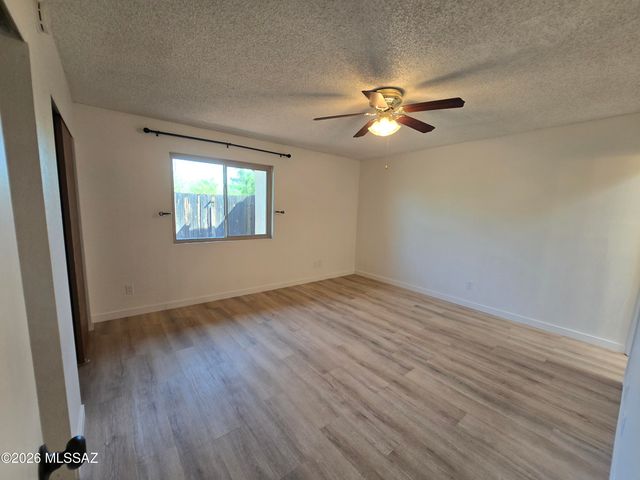 8919 E Calle Norlo, Tucson, AZ 85710