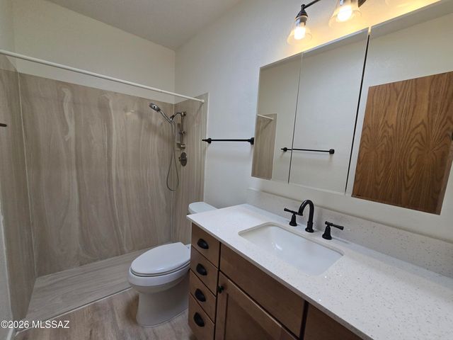 8919 E Calle Norlo, Tucson, AZ 85710