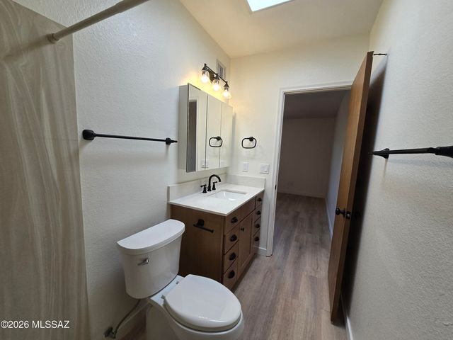 8919 E Calle Norlo, Tucson, AZ 85710