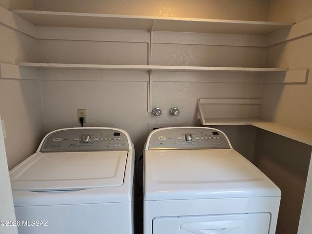 8919 E Calle Norlo, Tucson, AZ 85710