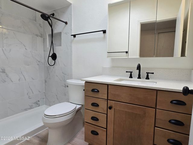 8919 E Calle Norlo, Tucson, AZ 85710