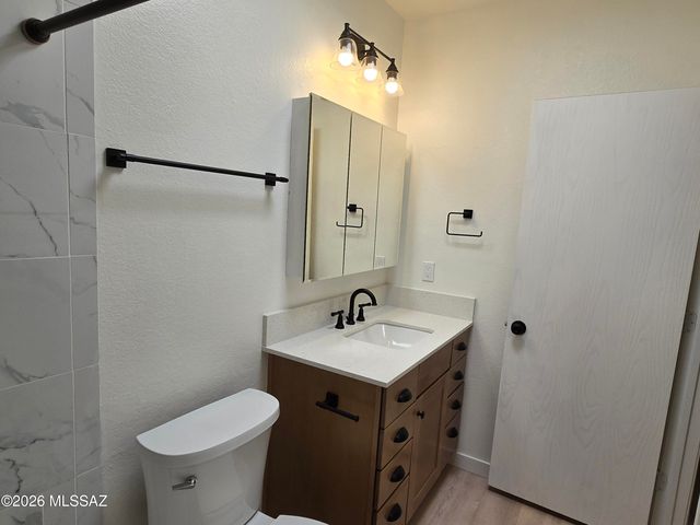 8919 E Calle Norlo, Tucson, AZ 85710