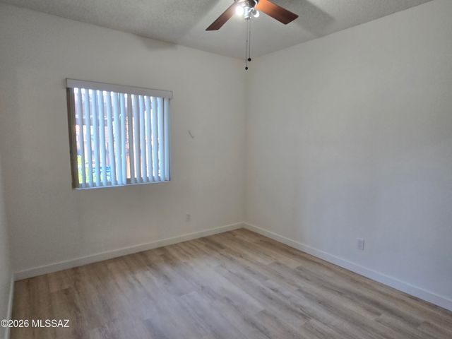8919 E Calle Norlo, Tucson, AZ 85710