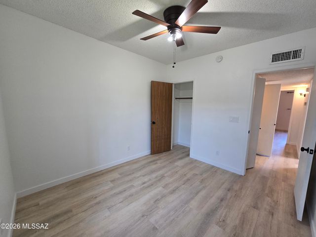 8919 E Calle Norlo, Tucson, AZ 85710