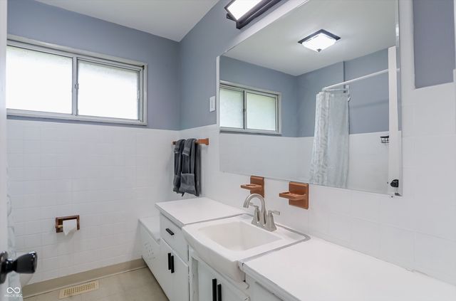 1152 E Cragmont Drive, Indianapolis, IN 46227