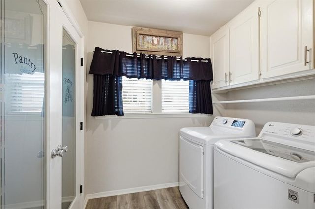 2923 Shady Knoll Lane, Bedford, TX 76021