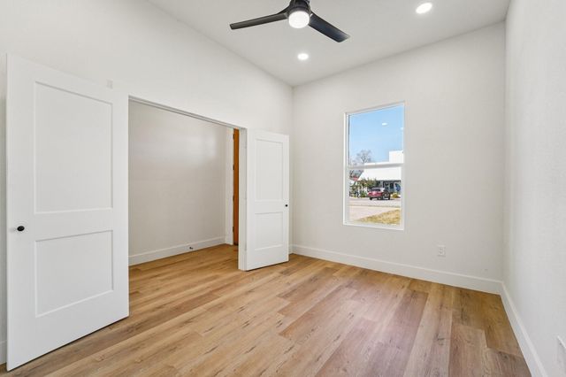 320 E Main Street, La Porte, TX 77571