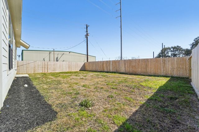 320 E Main Street, La Porte, TX 77571