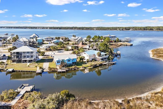 216 Shoreland Circle B, Gulf Shores, AL 36542