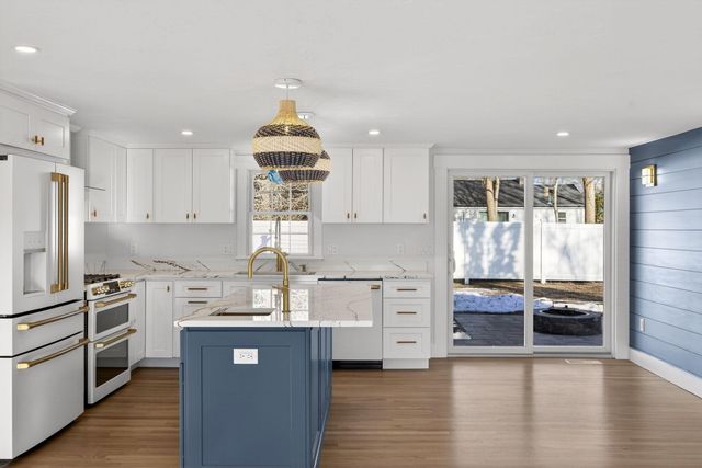 16 Carolyn Lane, East Falmouth, MA 02536