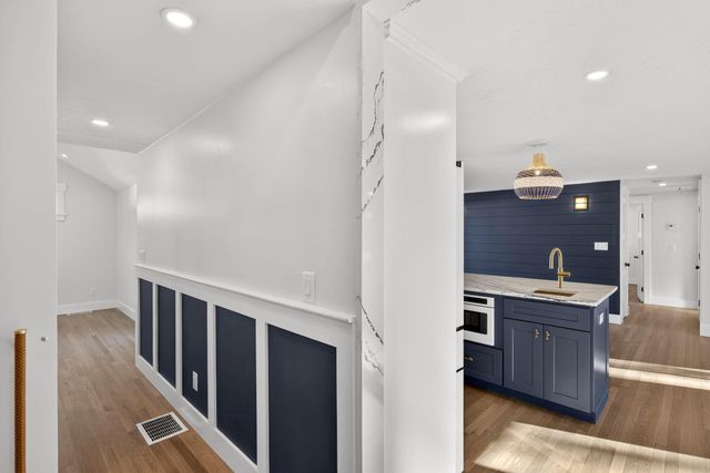 16 Carolyn Lane, East Falmouth, MA 02536