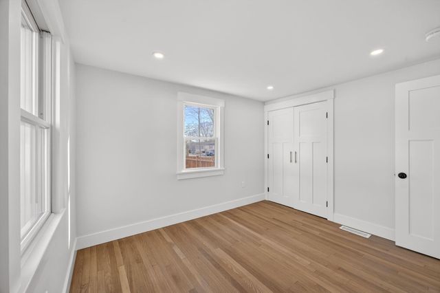 16 Carolyn Lane, East Falmouth, MA 02536