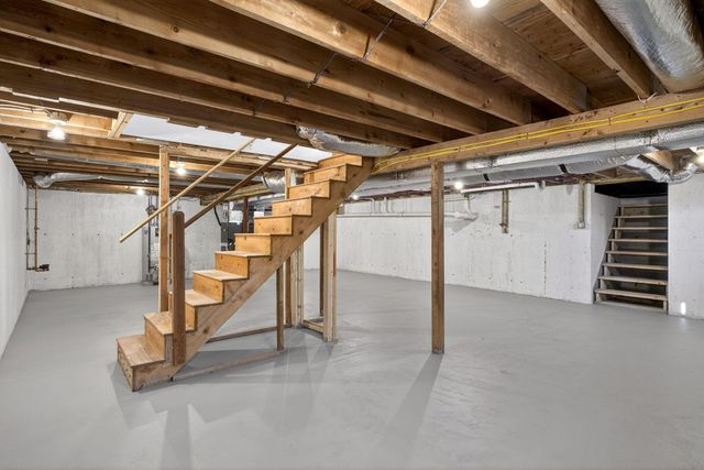 16 Carolyn Lane, East Falmouth, MA 02536