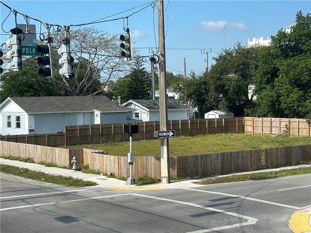 136 N 24th Avenue, Hollywood, FL 33020
