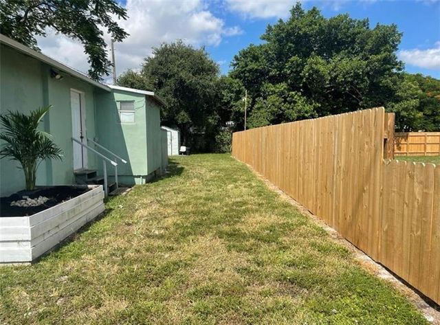 136 N 24th Avenue, Hollywood, FL 33020