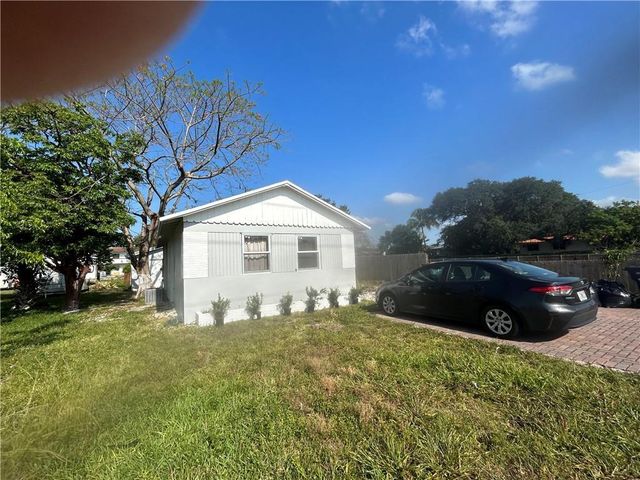 136 N 24th Avenue, Hollywood, FL 33020