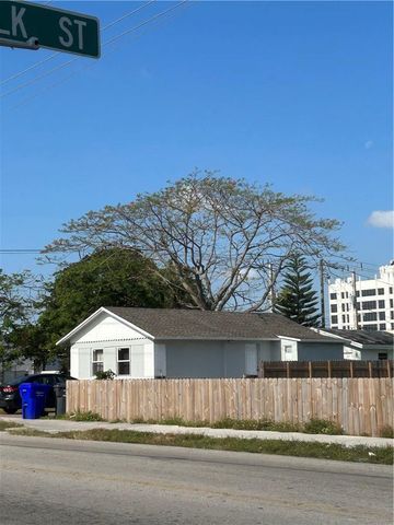 136 N 24th Avenue, Hollywood, FL 33020