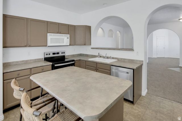 716 N BRADFORD DR, North Salt Lake, UT 84054