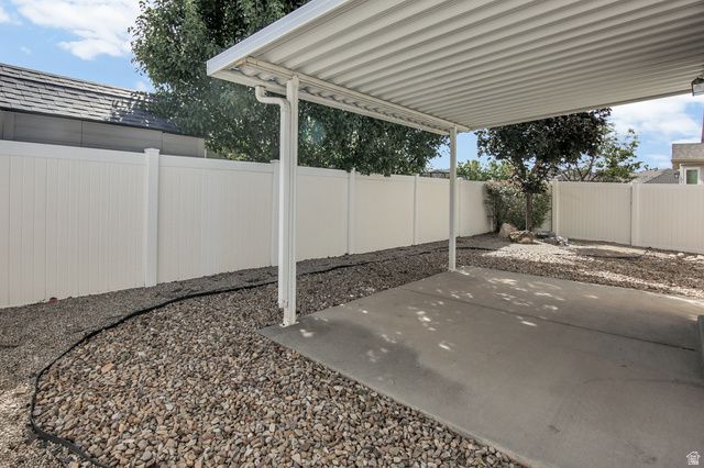 716 N BRADFORD DR, North Salt Lake, UT 84054