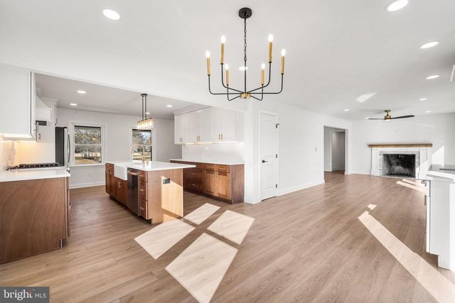 2823 SCHOONER LN, Hammonton, NJ 08037