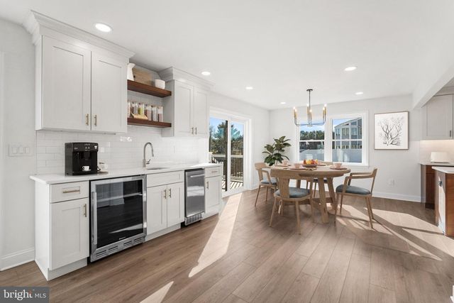 2823 SCHOONER LN, Hammonton, NJ 08037