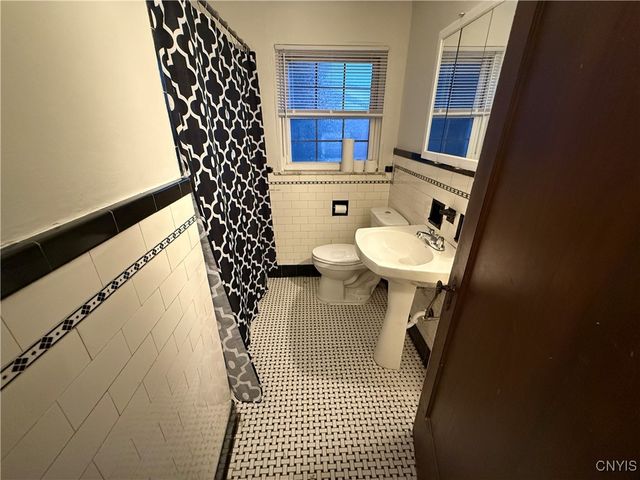 1689 West Colvin Street 1, Syracuse, NY 13207