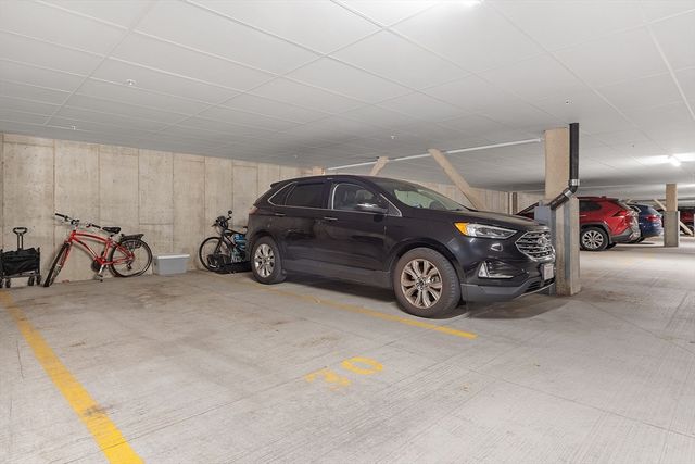 3202 Briarwood Vlg 3202, Clinton, MA 01510