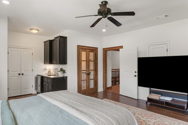 1025 Choate Rd, Dickson, TN 37055