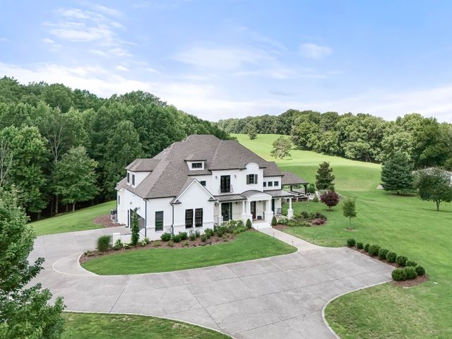 1025 Choate Rd, Dickson, TN 37055
