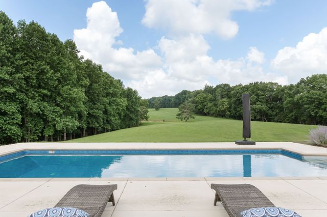 1025 Choate Rd, Dickson, TN 37055