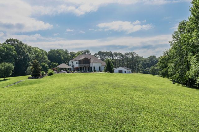 1025 Choate Rd, Dickson, TN 37055