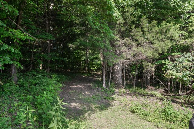 1025 Choate Rd, Dickson, TN 37055