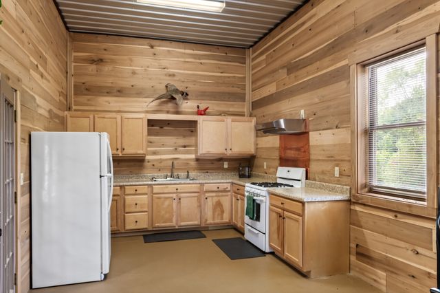 1025 Choate Rd, Dickson, TN 37055