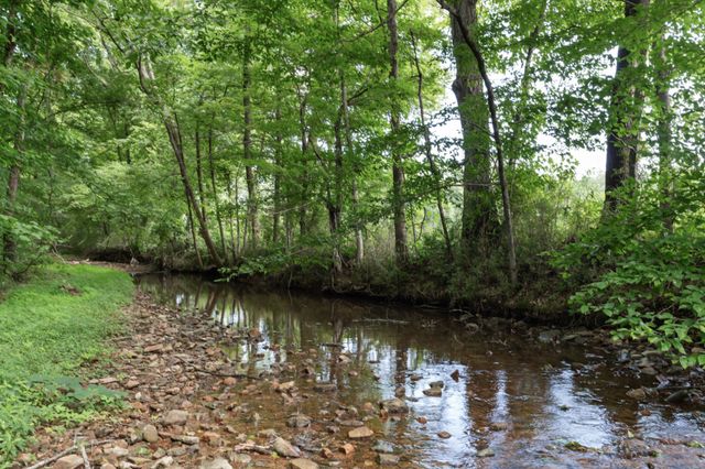 1025 Choate Rd, Dickson, TN 37055