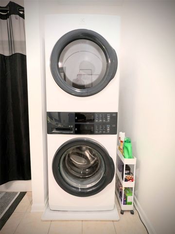 3031 Grand Avenue 218, Des Moines, IA 50312