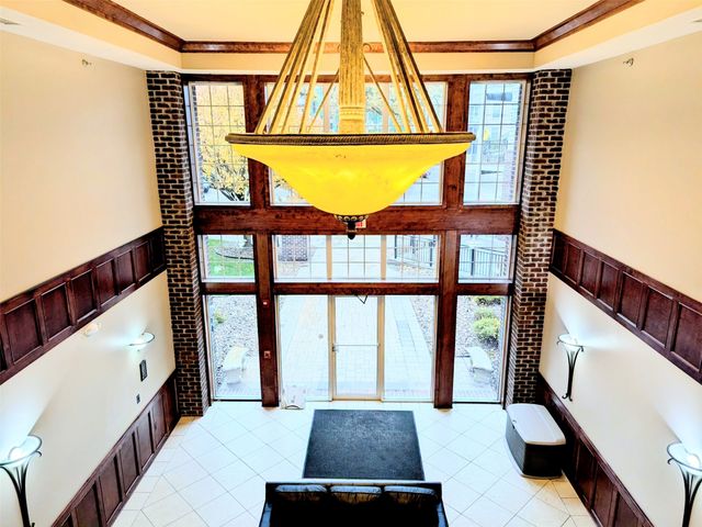 3031 Grand Avenue 218, Des Moines, IA 50312