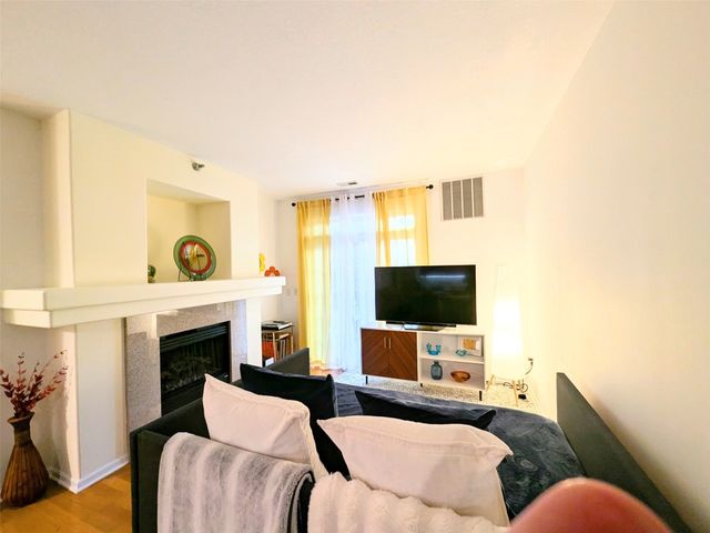 3031 Grand Avenue 218, Des Moines, IA 50312