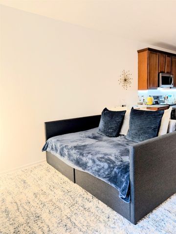 3031 Grand Avenue 218, Des Moines, IA 50312