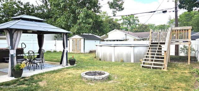 6128 Meadowvale Drive, Toledo, OH 43613