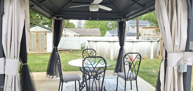 6128 Meadowvale Drive, Toledo, OH 43613