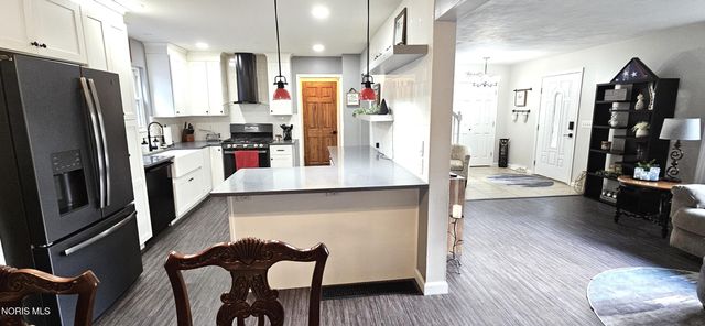 6128 Meadowvale Drive, Toledo, OH 43613