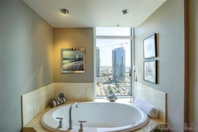 1262 Kettner 2204, San Diego, CA 92101