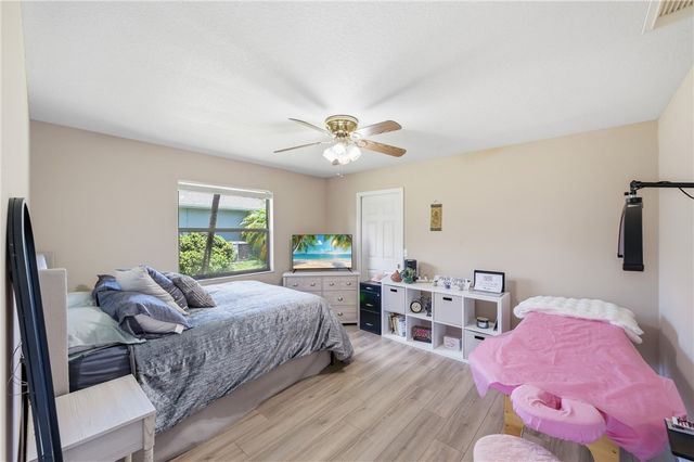 1932 SE Fallon Drive, Port St Lucie, FL 34983
