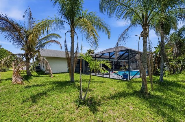 1932 SE Fallon Drive, Port St Lucie, FL 34983