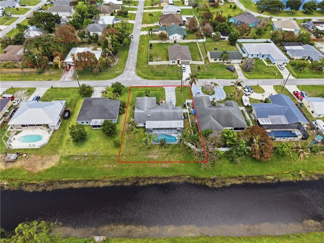 1932 SE Fallon Drive, Port St Lucie, FL 34983