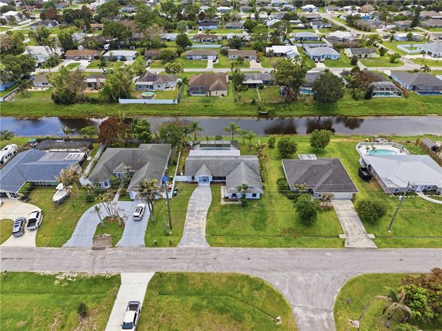 1932 SE Fallon Drive, Port St Lucie, FL 34983