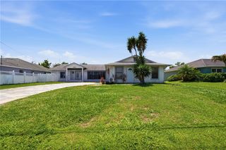 1932 SE Fallon Drive, Port St Lucie, FL 34983