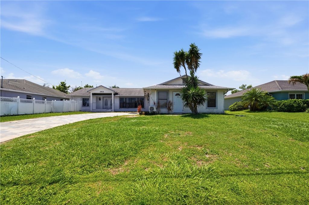 1932 SE Fallon Drive, Port St Lucie, FL 34983