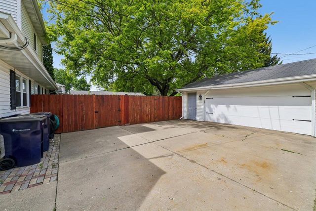 1415 Church Street, Janesville, WI 53548